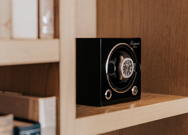 Rapport-Glossy-Black-Wooden-Evo-Cube-Single-Watch-Winder-EVO40-Lifestyle